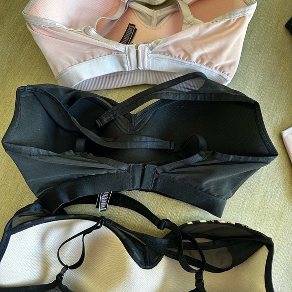 Incredible by Victoria's Secret medium support Mesh Sports Bra 32ddd set of 3 - Picture 10 of 11